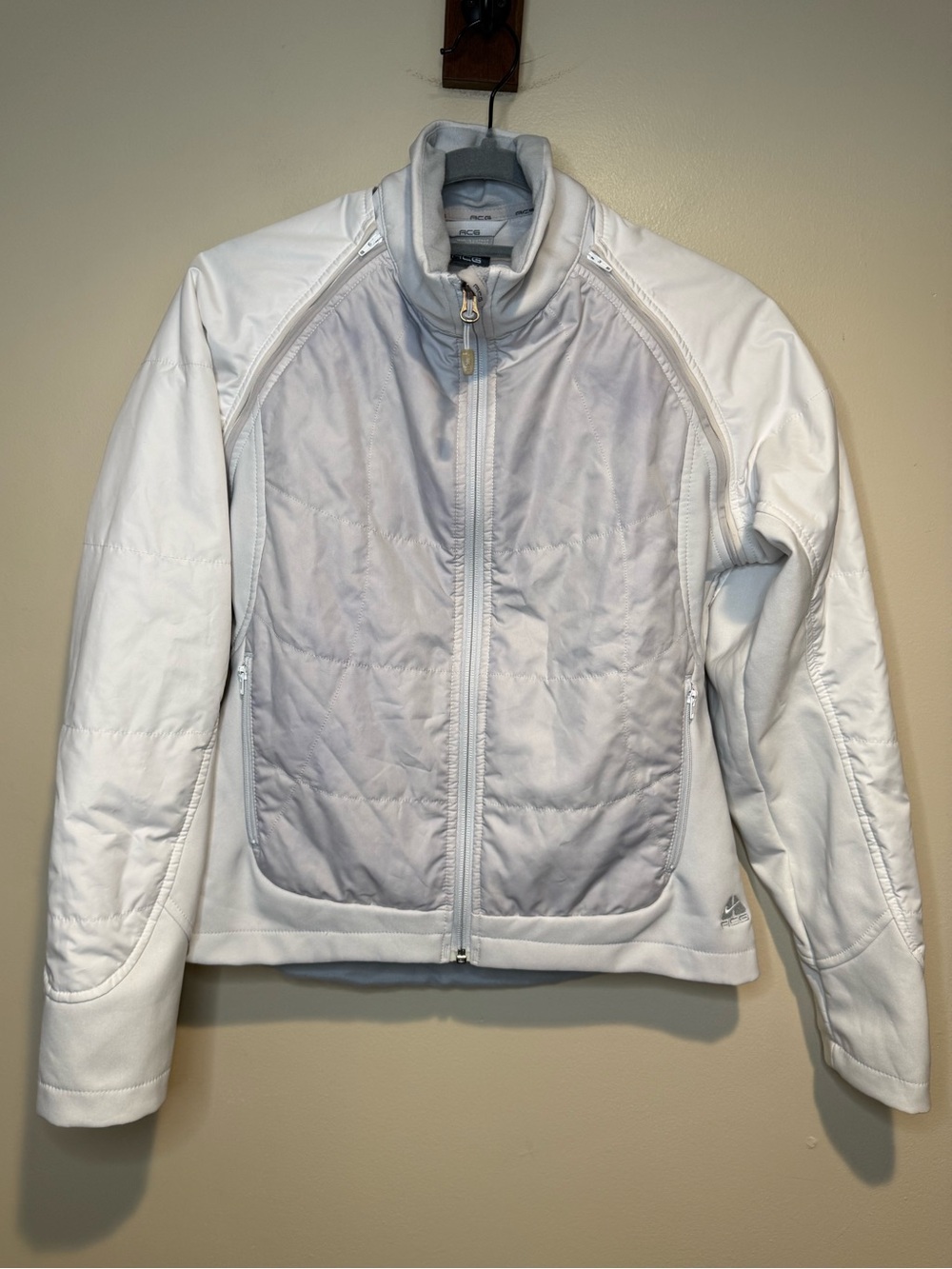 Nike ACG Women's 2-in-1 Convertible Quilted Jacket Vest - vintage Y2K Gorpcore